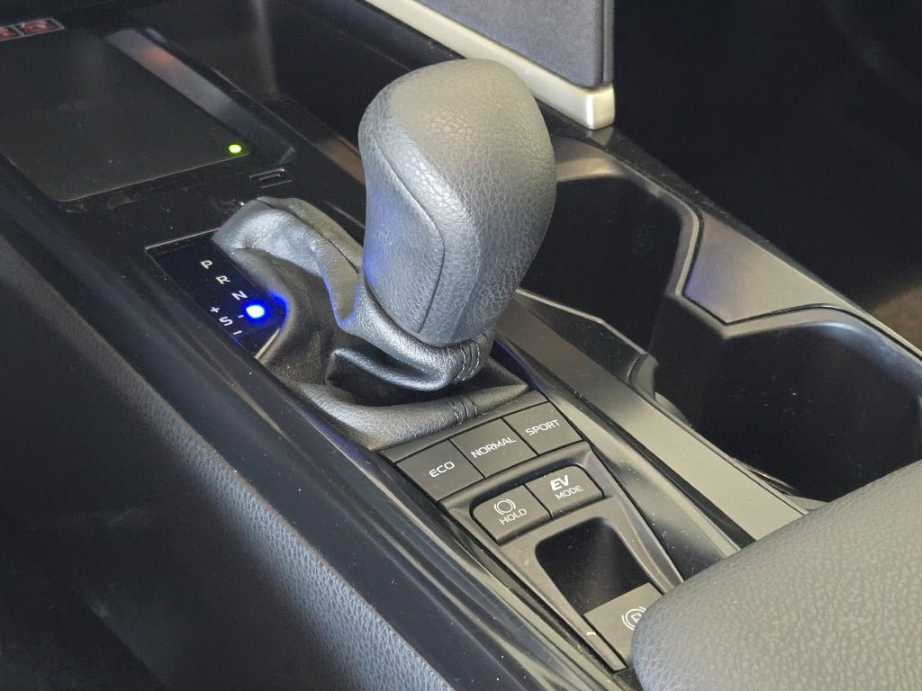Used 2025 Toyota Camry LE AWD/4WD image 26