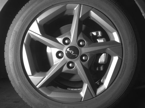 Used 2025 Kia K4 LXS image 13