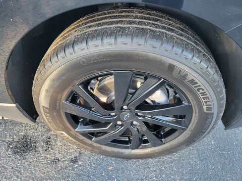 Certified 2024 Chevrolet Equinox LS w/ LS Convenience Package image 37