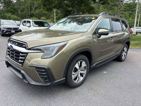 Used 2023 Subaru Ascent Premium w/ Convenience Package AWD/4WD image 7