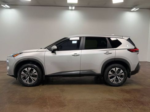 Used 2023 Nissan Rogue SV AWD/4WD image 6