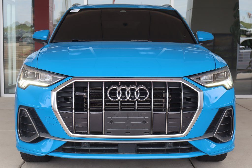 Used 2023 Audi Q3 2.0T Premium AWD/4WD image 2