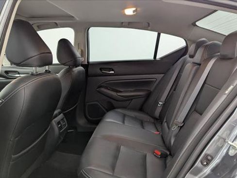 Used 2021 Nissan Altima 2.5 SL FWD image 17