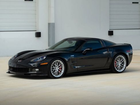 Used 2013 Chevrolet Corvette ZR1 w/ 3ZR Preferred Equipment Group image 4