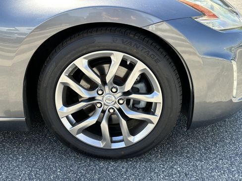 Used 2014 Nissan 370Z Roadster image 14