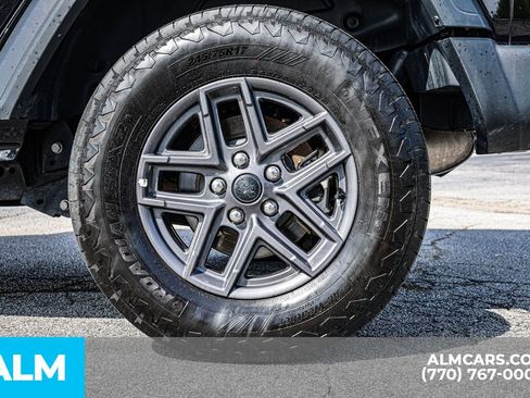 Used 2025 Jeep Wrangler Unlimited Sport AWD/4WD image 17