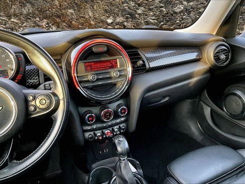 Used 2016 MINI Cooper S image 6