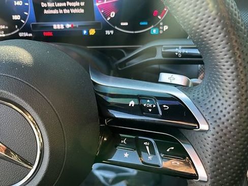 Used 2024 Mercedes-Benz GLC 300 GLC 300 image 10