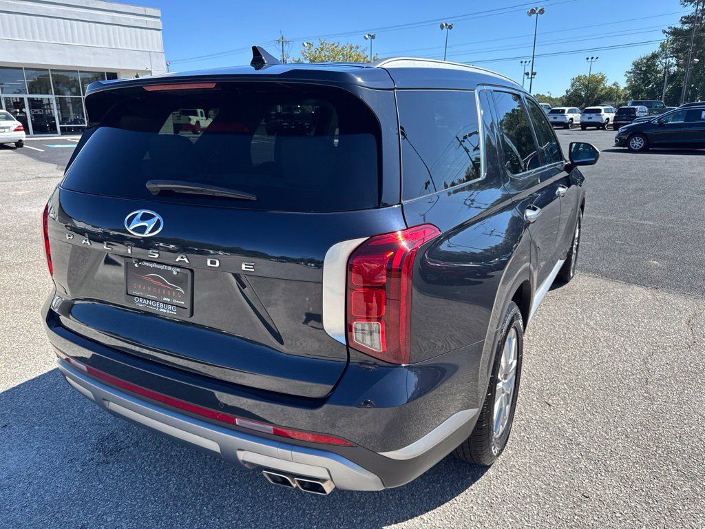 Used 2025 Hyundai Palisade SEL FWD image 3