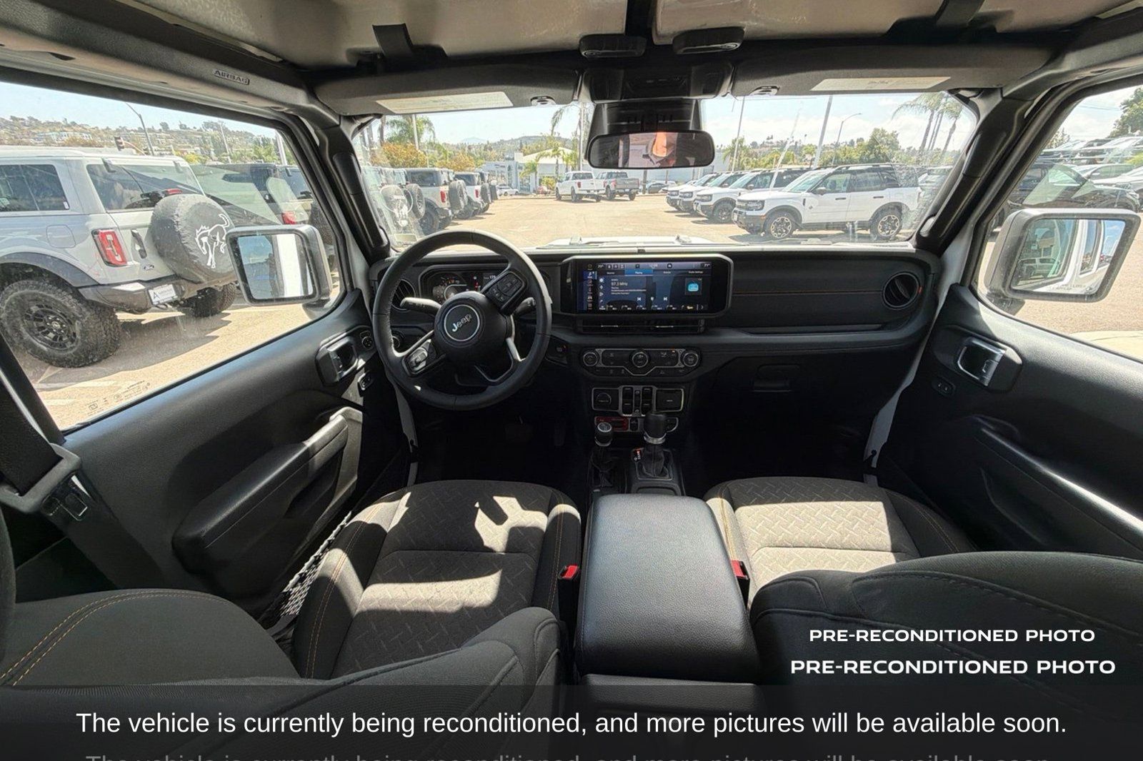 Used 2026 Jeep Gladiator Mojave AWD/4WD image 19