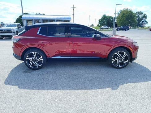 New 2025 Chevrolet Equinox EV LT w/ Active Safety Package 3 AWD/4WD image 6