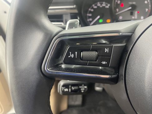 Certified 2023 Porsche Macan S image 19