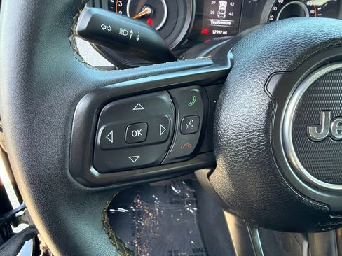 Used 2025 Jeep Wrangler Unlimited Sport AWD/4WD image 21