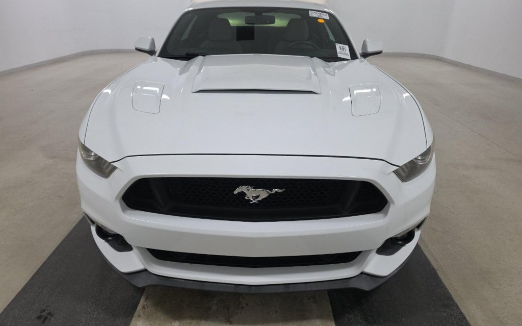 Used 2017 Ford Mustang GT RWD image 2