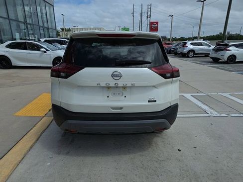 Used 2023 Nissan Rogue SV FWD image 5