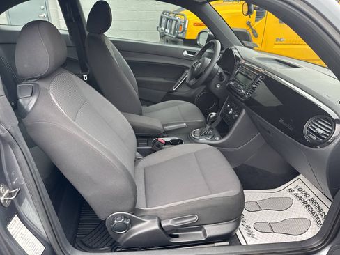 Used 2013 Volkswagen Beetle 2.5 FWD image 19