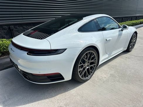 Certified 2024 Porsche 911 Carrera T RWD image 10