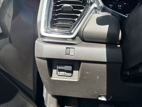 New 2025 GMC Canyon Elevation w/ Convenience Package image 52