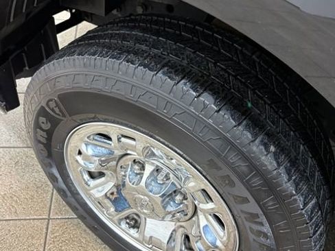 Used 2020 Nissan NV 3500 SL image 36