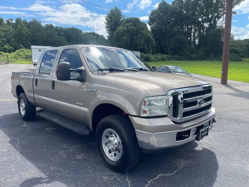 Used 2006 Ford F250 4x4 Crew Cab Super Duty image 8