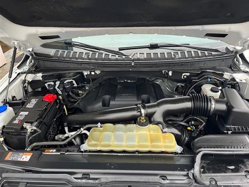 Used 2020 Ford Expedition XLT w/ Equipment Group 202A image 19