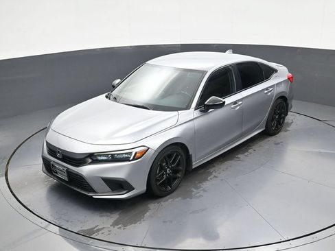 Used 2023 Honda Civic Sport image 29