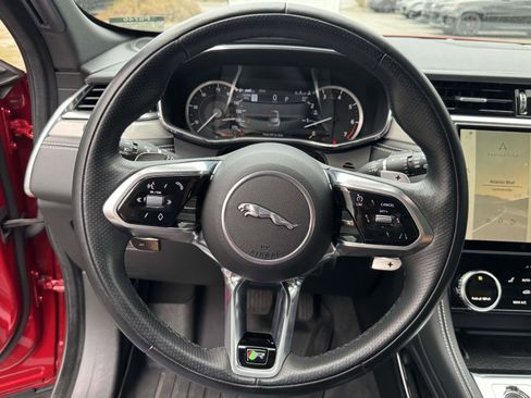 Used 2023 Jaguar F-PACE R-Dynamic S image 29