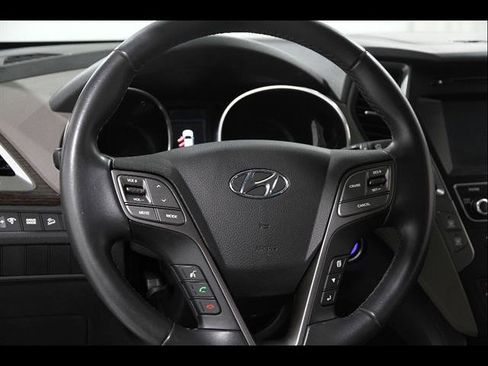 Used 2017 Hyundai Santa Fe Sport image 7