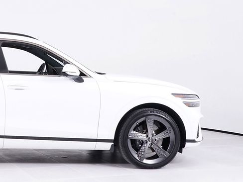 Used 2024 Genesis GV70 3.5T Sport w/ Sport Prestige Package image 16