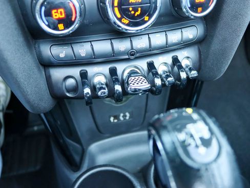 Used 2017 MINI Cooper S image 44