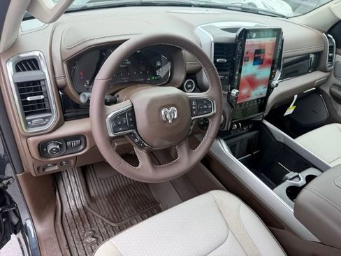 New 2026 RAM 1500 Laramie AWD/4WD image 15