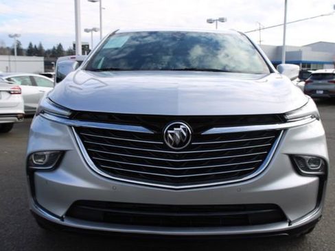 Used 2022 Buick Enclave Premium image 2