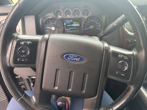 Used 2016 Ford F350 Lariat w/ Chrome Package image 5