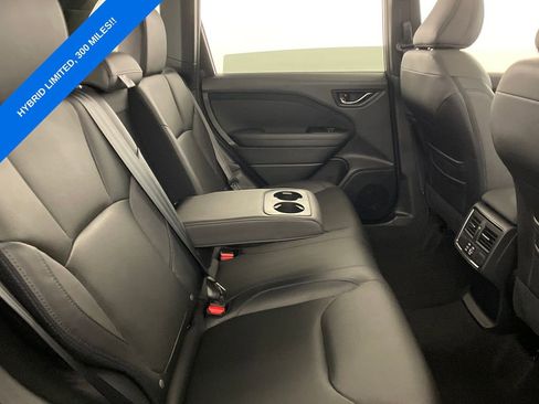Certified 2025 Subaru Forester Limited image 26