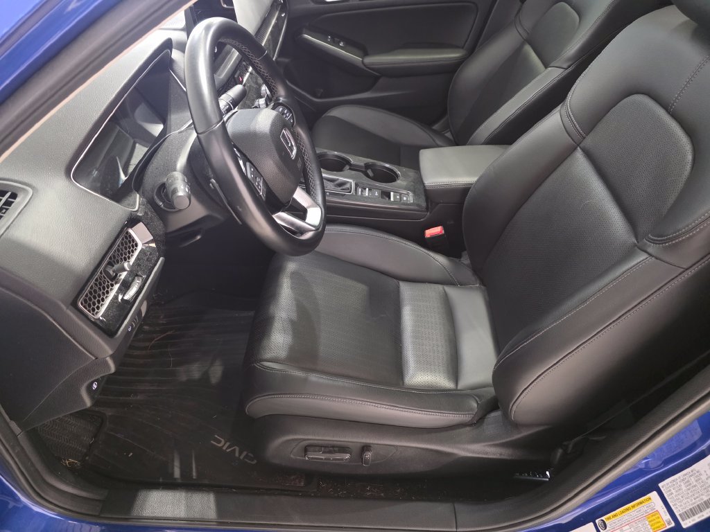 Used 2022 Honda Civic Touring image 16