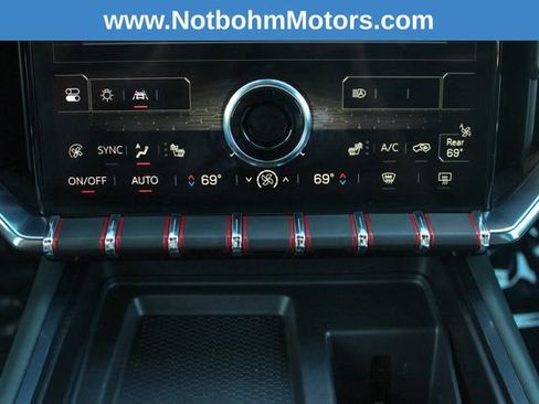 Used 2024 GMC Acadia AT4 image 23