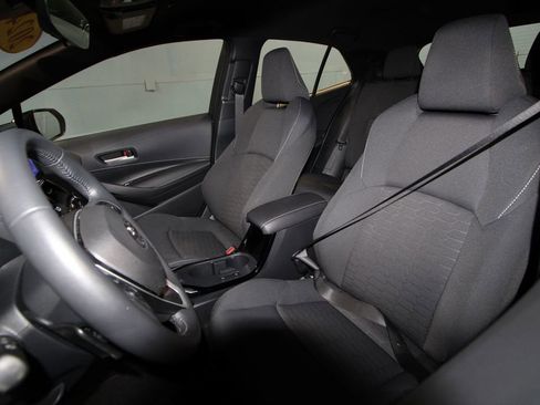 Used 2024 Toyota Corolla SE FWD image 4