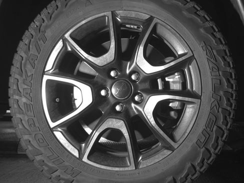 Used 2025 Jeep Compass Trailhawk AWD/4WD image 13