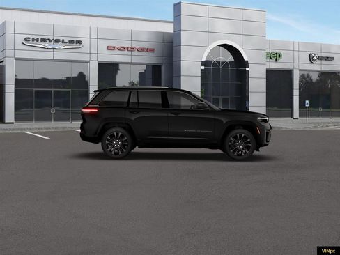 New 2026 Jeep Grand Cherokee Limited AWD/4WD image 9