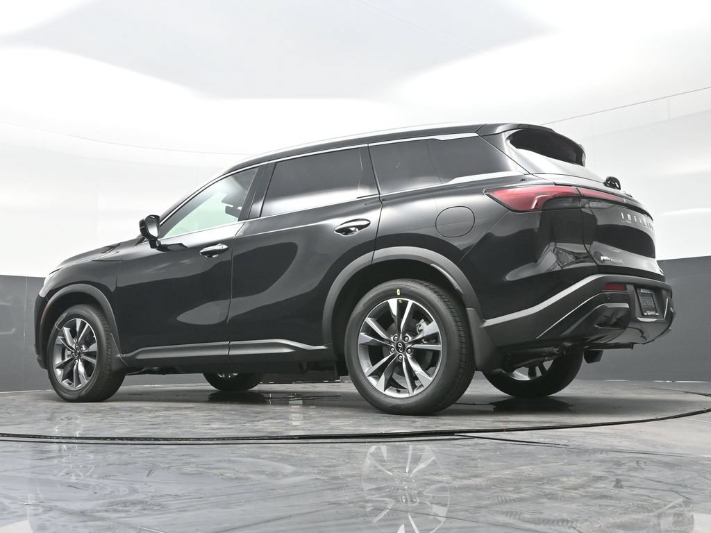 Certified 2025 INFINITI QX60 Luxe w/ Vision Package AWD/4WD image 39