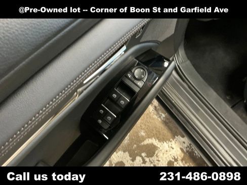 Used 2025 MAZDA MAZDA3 s FWD image 16