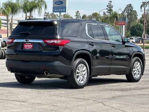Used 2020 Chevrolet Traverse LT FWD image 3