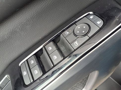 New 2026 Nissan Pathfinder SL image 17