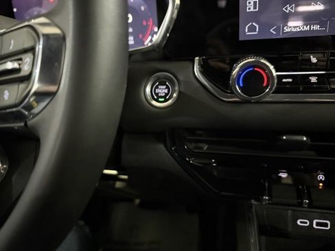 Used 2024 GMC Canyon Elevation w/ Convenience Package image 18