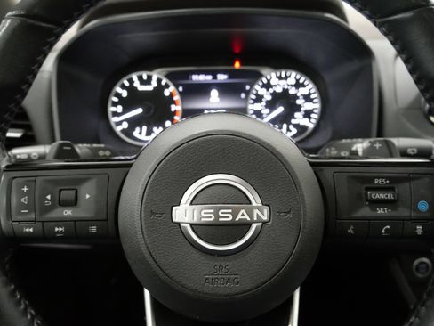 Used 2022 Nissan Rogue SV w/ SV Premium Package AWD/4WD image 12