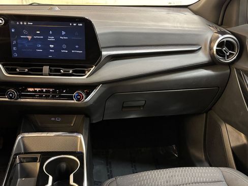 Used 2025 Chevrolet Equinox LT image 35