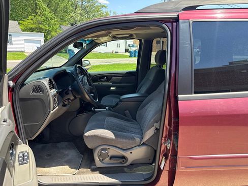 Used 2004 GMC Envoy XL SLE AWD/4WD image 10
