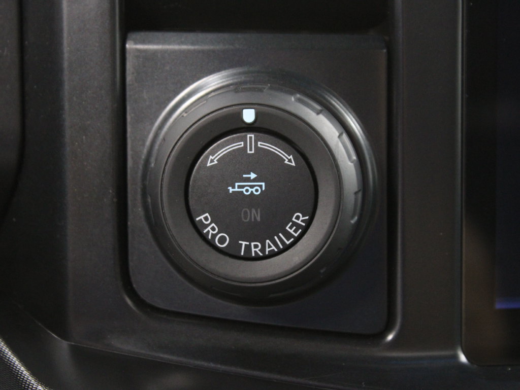 Used 2026 Ford F250 Platinum w/ FX4 Off-Road Package AWD/4WD image 71