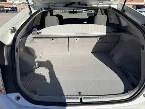 Used 2014 Toyota Prius Plug-In Hybrid image 10