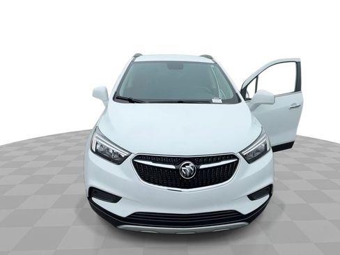 Certified 2022 Buick Encore Preferred w/ Safety Package FWD image 3